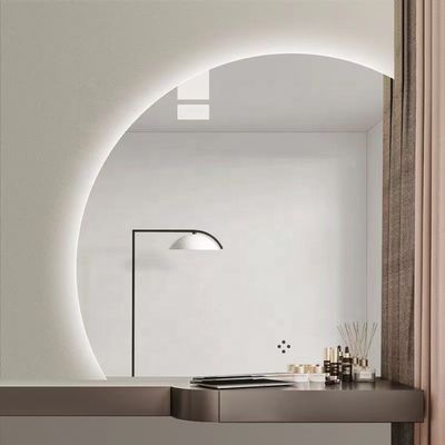 LED-Streifen angepasstes trichromatisches Licht Smart Mirror Ein Muss für moderne Bäder